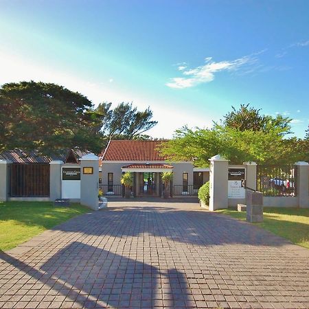 Fourteenth Green Guest Lodge イースト・ロンドン エクステリア 写真